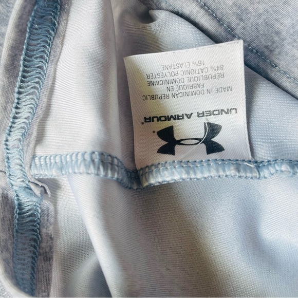 Under Armour Gray Top Shirt Women Size S Perfect for Ski, Sun, Pool, Hiking - Picture 8 of 8